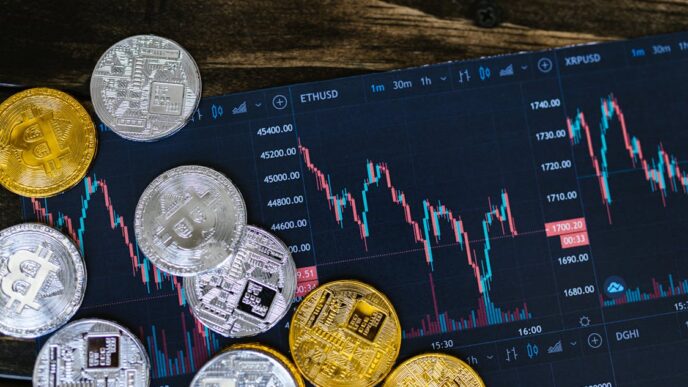 Moneda de Bitcoin sobre fondo tecnológico
